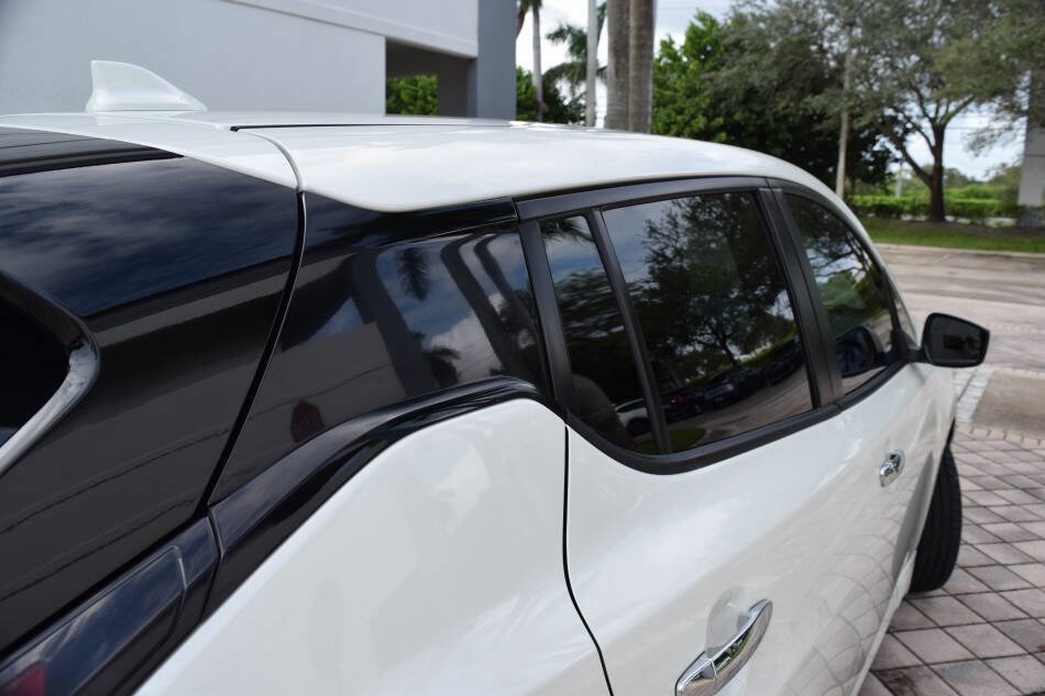 Used 2022 Nissan Leaf SV image 29