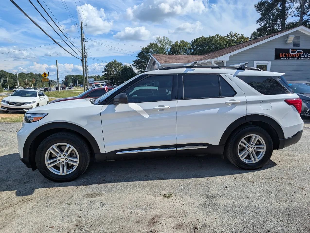 Used 2022 Ford Explorer XLT image 4