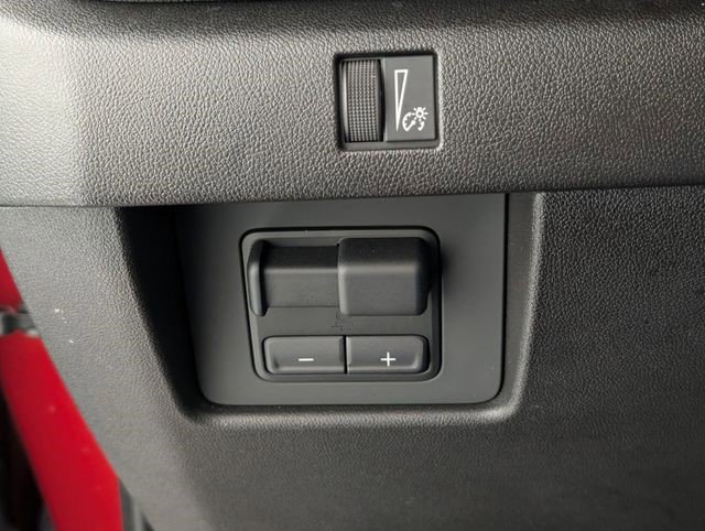 Certified 2025 Chevrolet Colorado LT w/ Advanced Trailering Package image 18