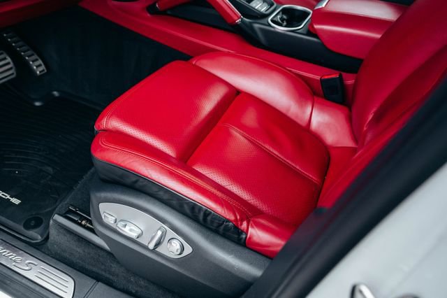 Used 2016 Porsche Cayenne S AWD/4WD image 47