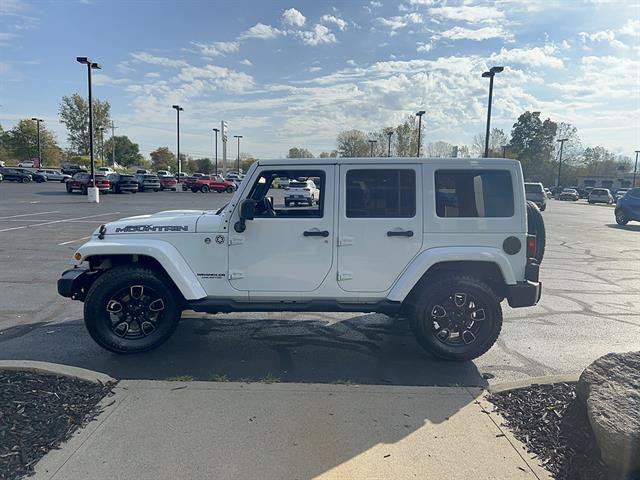 Used 2017 Jeep Wrangler Unlimited Sahara AWD/4WD image 5