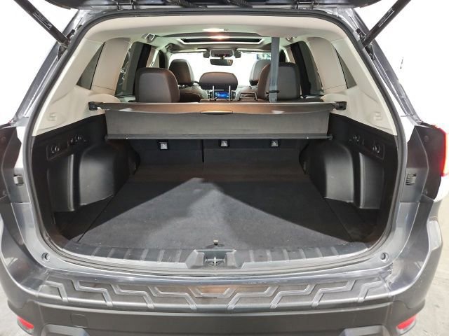 Used 2021 Subaru Forester Limited image 15