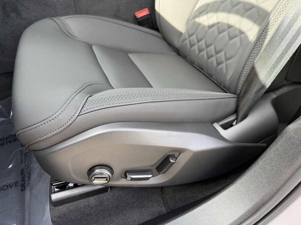 New 2026 Volvo XC60 B5 Plus w/ Protection Package Premier image 14