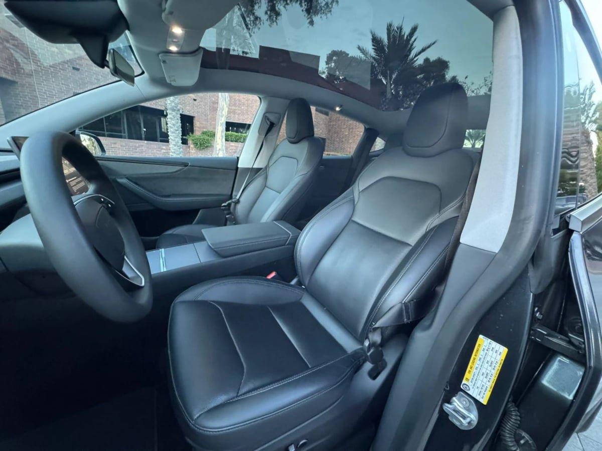 Used 2026 Tesla Model Y Long Range RWD image 10