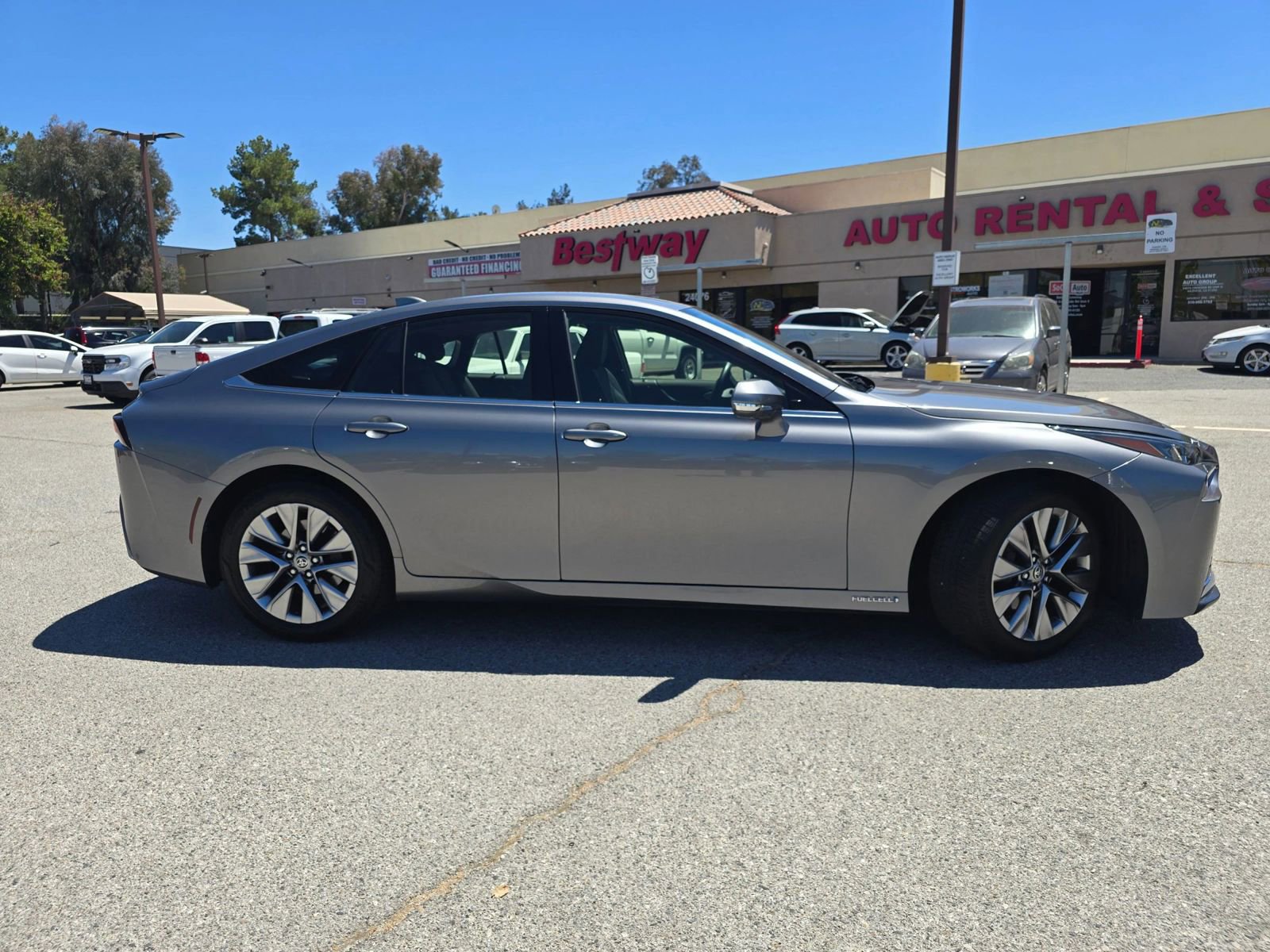 Used 2022 Toyota Mirai w/ Advanced Technology Package RWD image 4