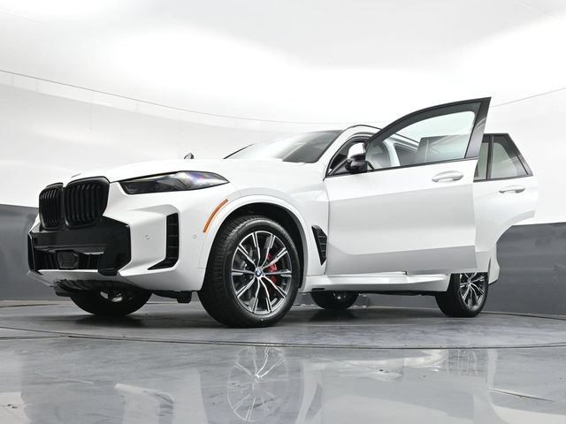New 2026 BMW X5 xDrive40i w/ M Sport Package AWD/4WD image 48