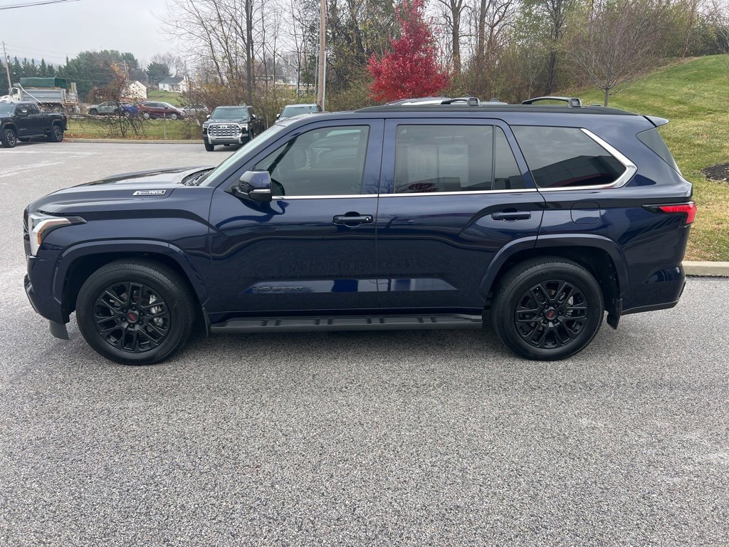 Used 2024 Toyota Sequoia SR5 w/ SR5 Premium Package image 7