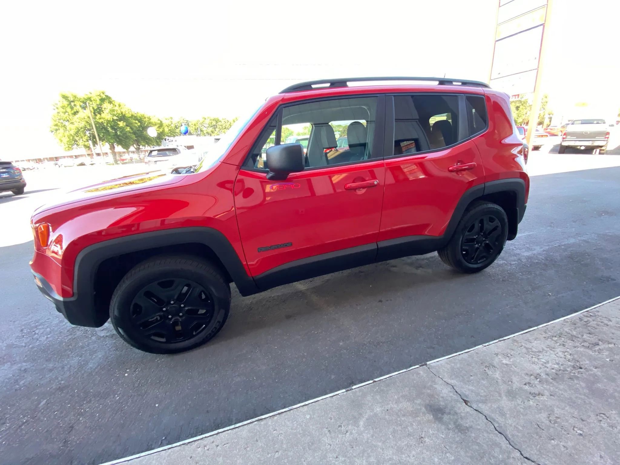 Used 2020 Jeep Renegade Sport image 5
