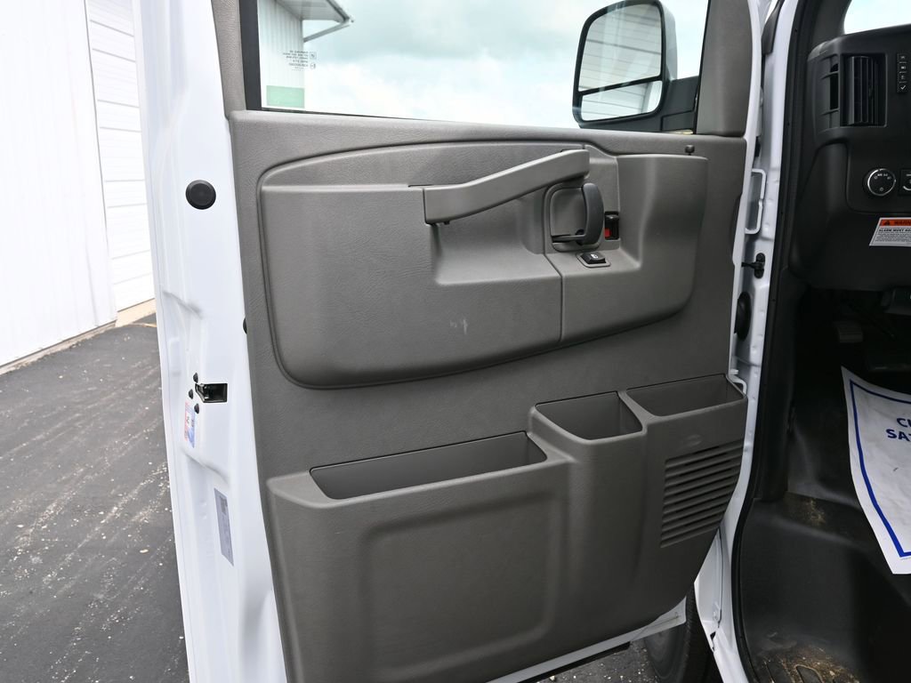 New 2025 GMC Savana 3500 w/ Power Convenience Package RWD image 16