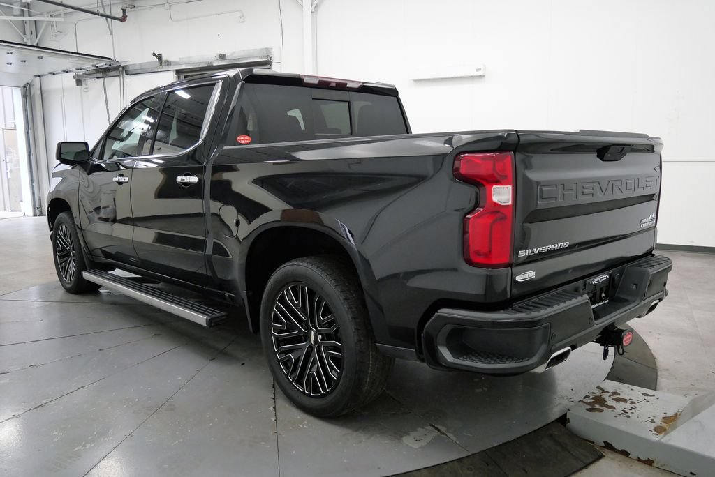 Used 2019 Chevrolet Silverado 1500 High Country w/ Technology Package AWD/4WD image 5