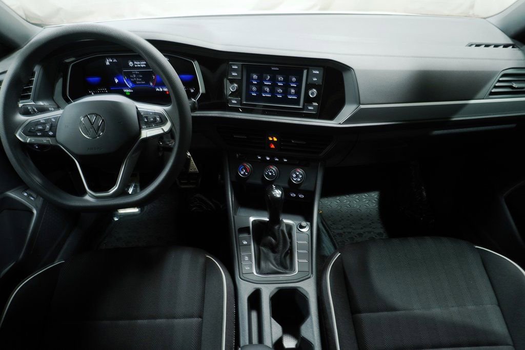 Used 2023 Volkswagen Jetta Sport image 12