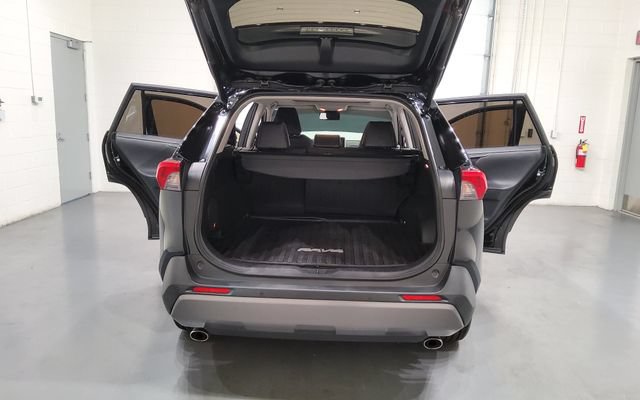 Used 2019 Toyota RAV4 Limited w/ Advanced Technology Package AWD/4WD image 12