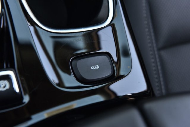 Used 2023 Buick Envision Essence w/ Sport Touring Package AWD/4WD image 18