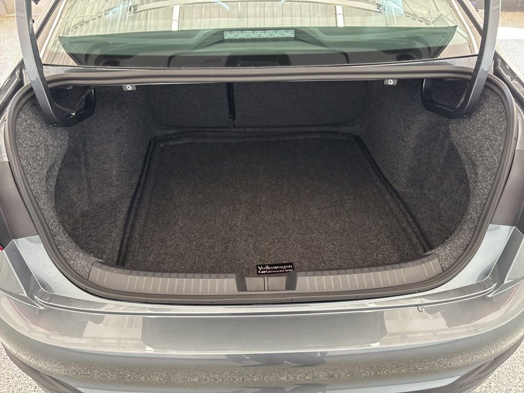 New 2026 Volkswagen Jetta SE image 36