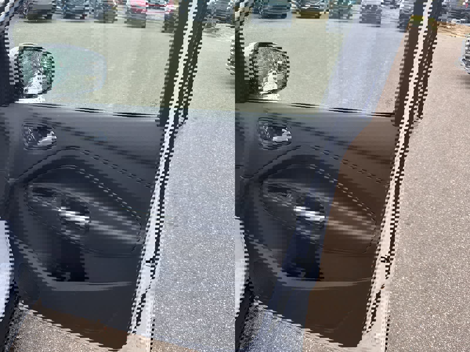 Used 2019 Ford Escape SE image 27