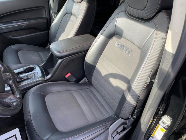 Used 2015 GMC Canyon SLE w/ All-Terrain Package AWD/4WD image 16