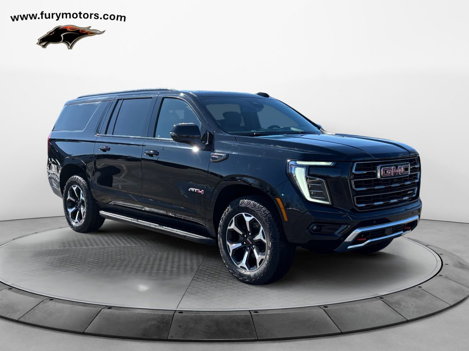 Used 2025 GMC Yukon XL AT4 image 1