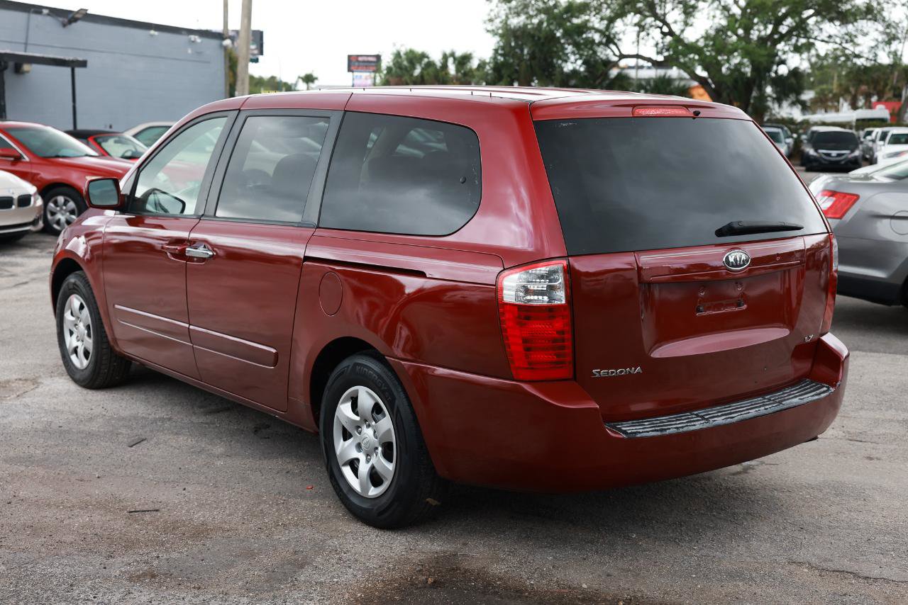 Used 2008 Kia Sedona LX image 5