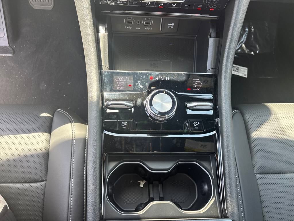 New 2025 Jeep Grand Cherokee Overland w/ Adv Protech Group III image 19