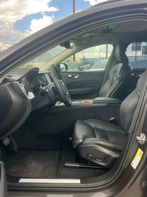 Certified 2025 Volvo XC60 B5 Ultra w/ Protection Package Premier AWD/4WD image 24