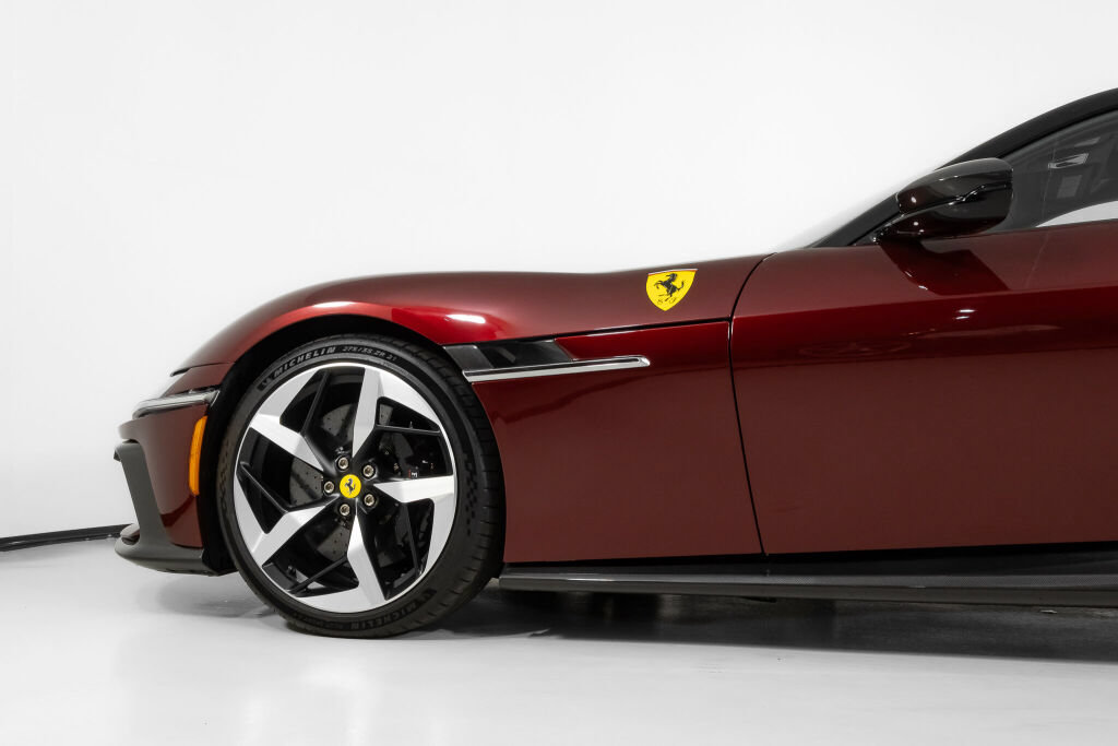 Certified 2025 Ferrari 12Cilindri RWD image 16