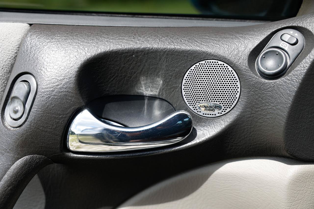 Used 2003 Saturn L-Series L200 w/ Audio Pkg I FWD image 40