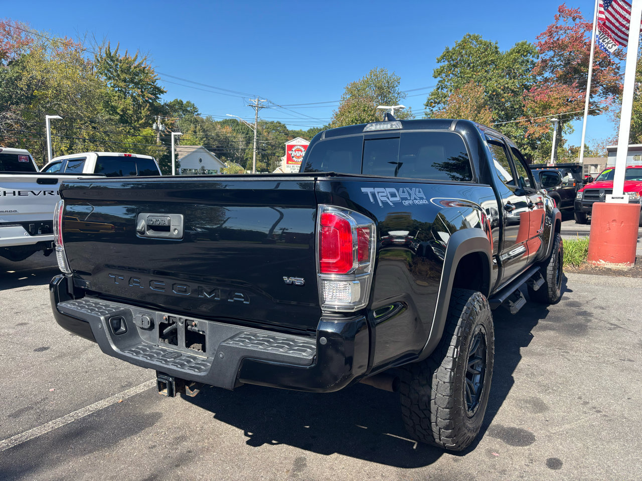 Used 2021 Toyota Tacoma TRD Off-Road image 8
