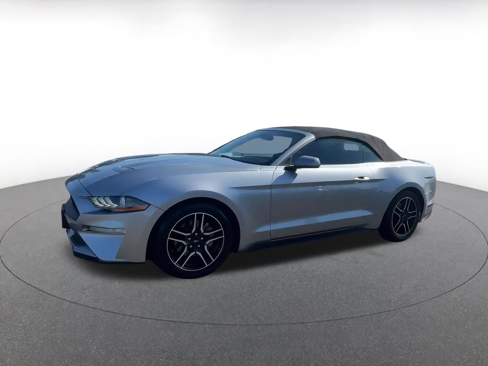 Used 2023 Ford Mustang Premium image 8