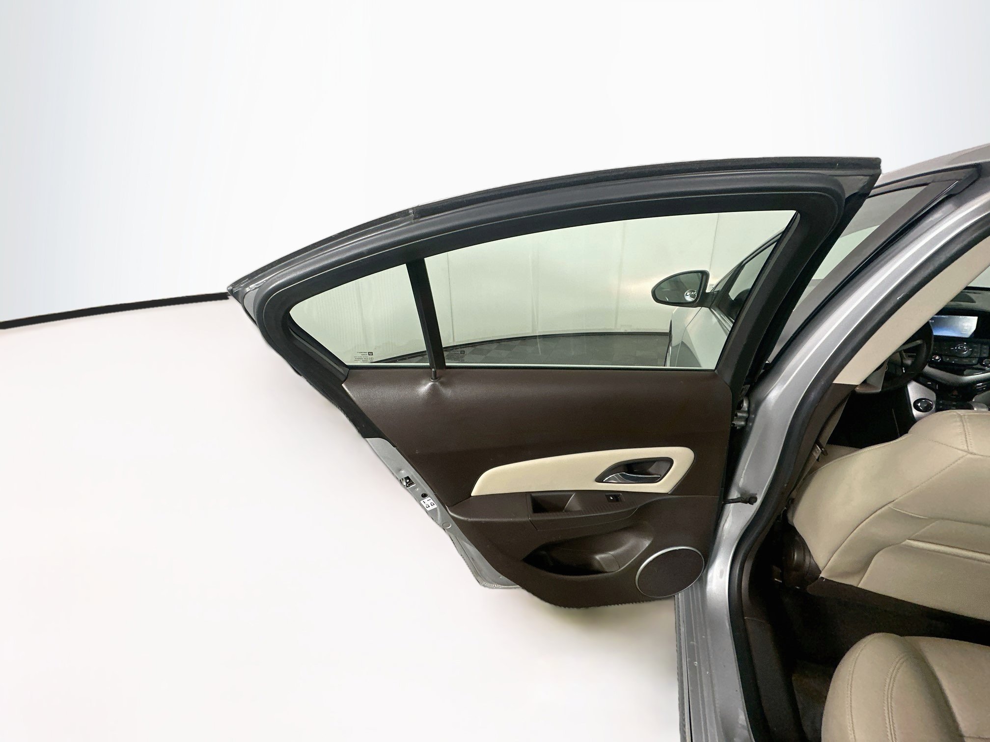 Used 2015 Chevrolet Cruze LTZ w/ Sun, Sound and Sport Package FWD image 25