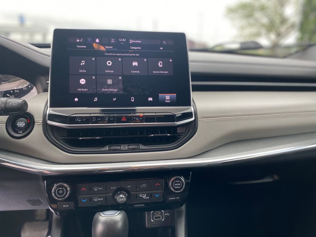 Used 2024 Jeep Compass Limited AWD/4WD image 25