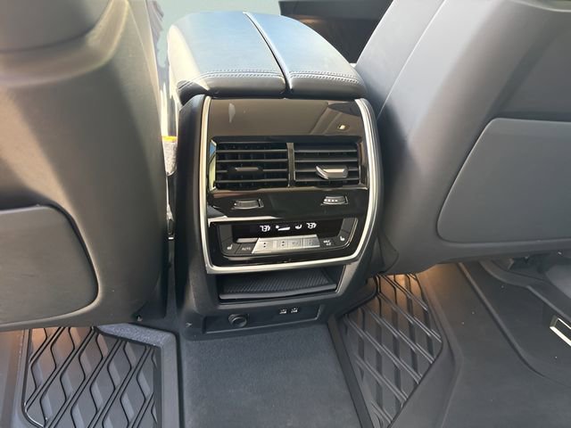 Used 2023 BMW X7 xDrive40i w/ Premium Package image 20