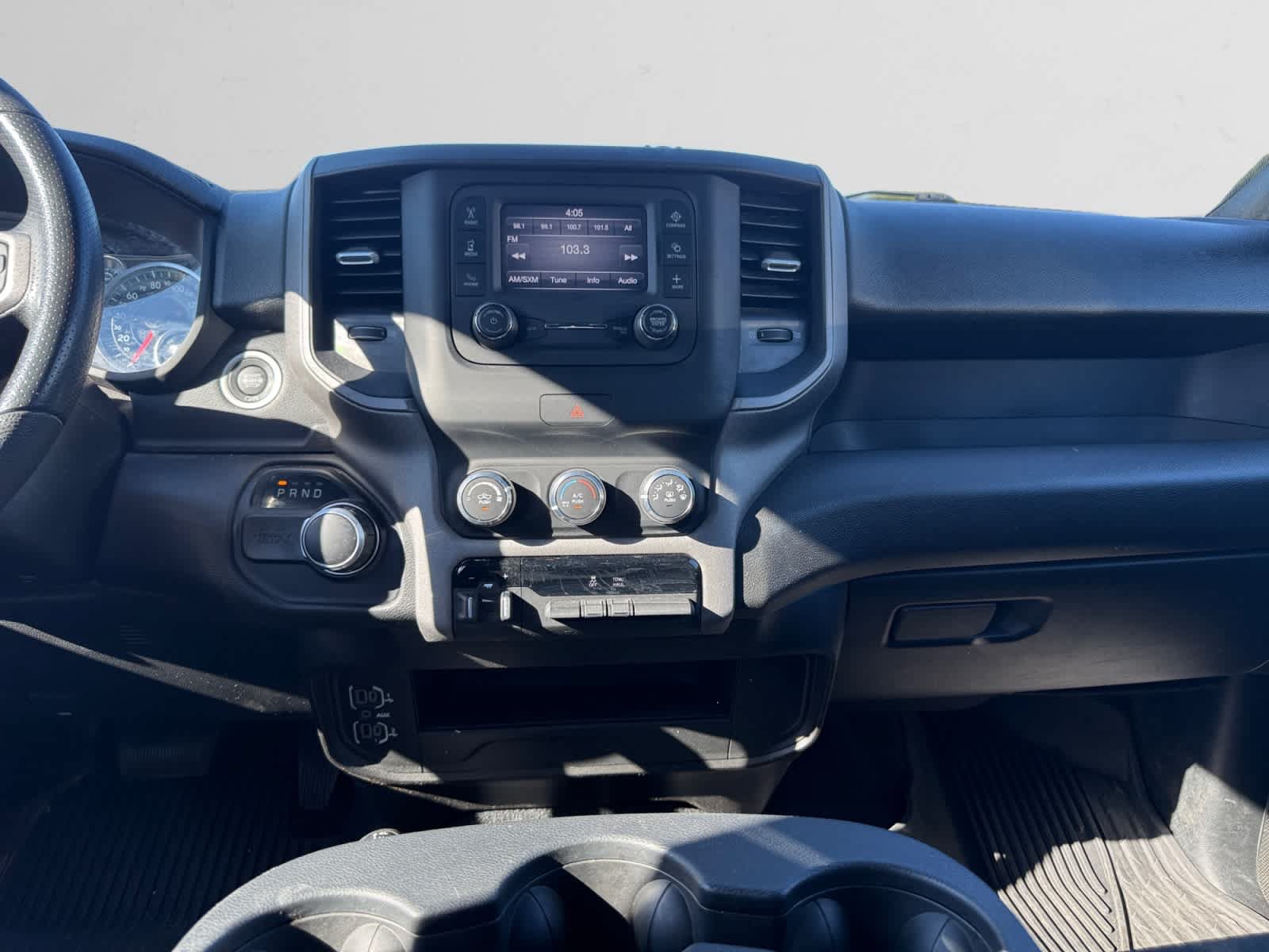 Used 2024 RAM 2500 Tradesman w/ Chrome Appearance Group AWD/4WD image 11