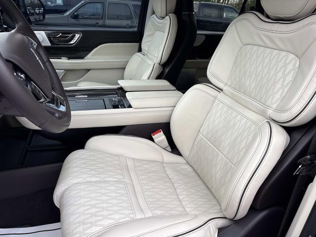 Certified 2022 Lincoln Navigator Black Label image 28