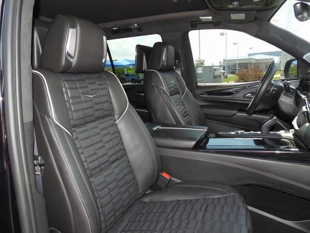 Used 2023 Cadillac Escalade V w/ LPO, Floor Liner Package AWD/4WD image 83