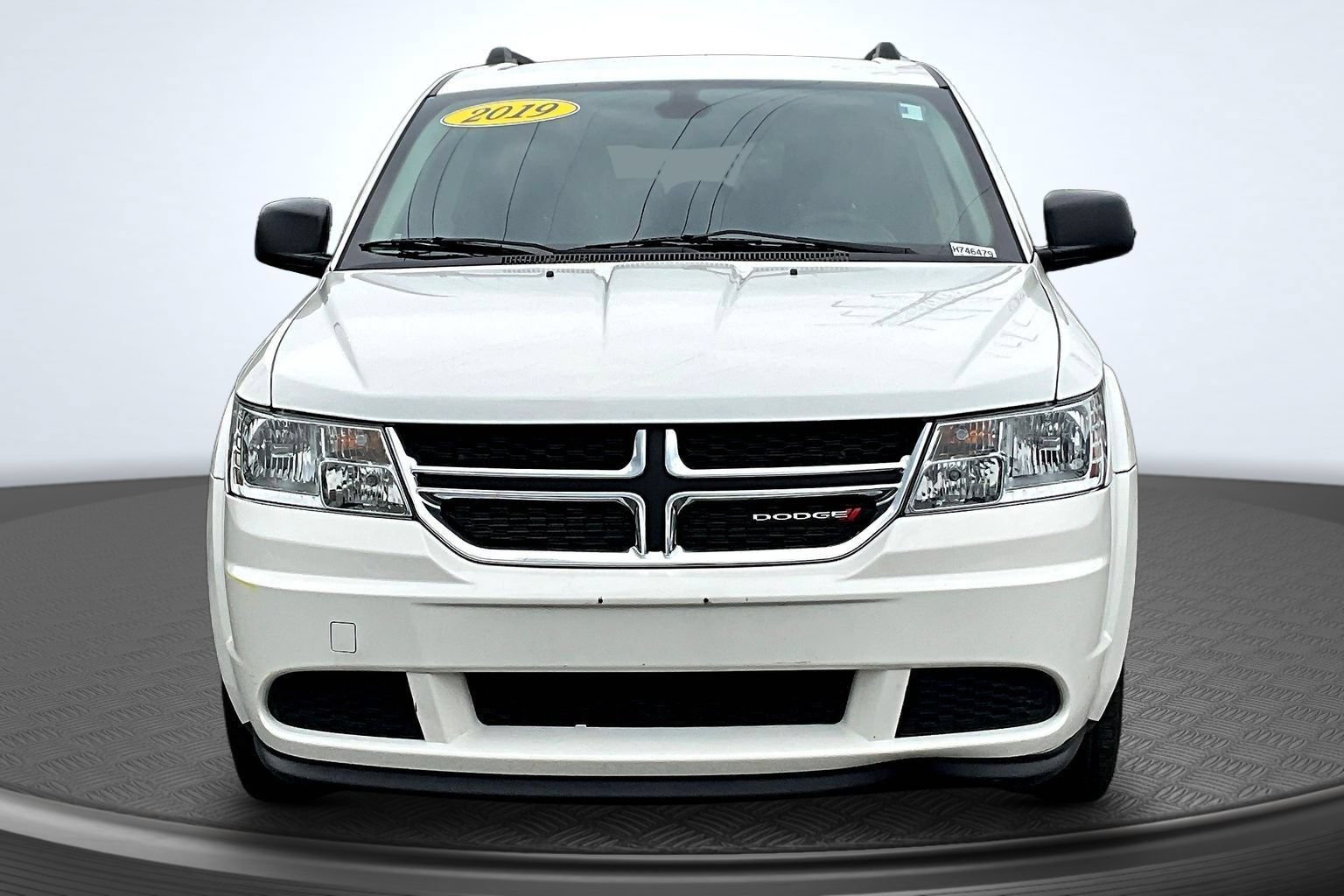 Used 2019 Dodge Journey SE FWD image 2
