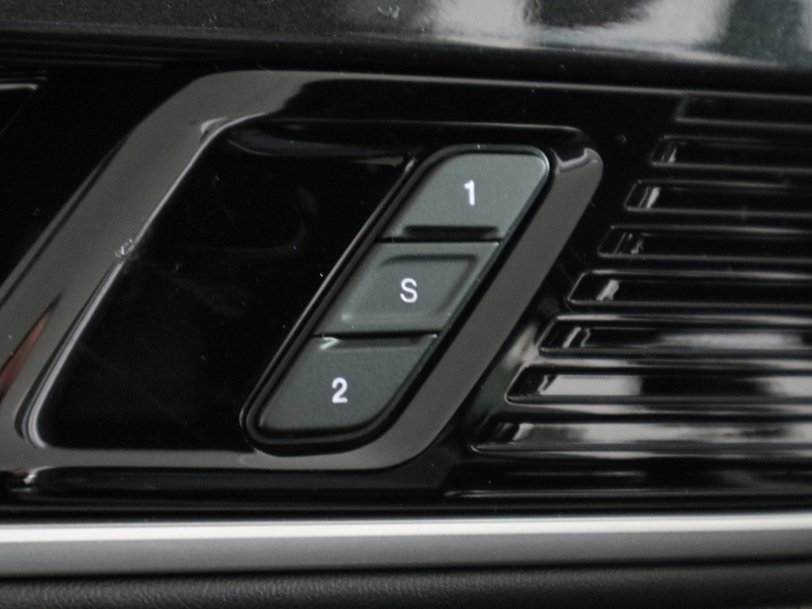 New 2024 Jeep Wagoneer 4WD w/ Convenience Group I image 36