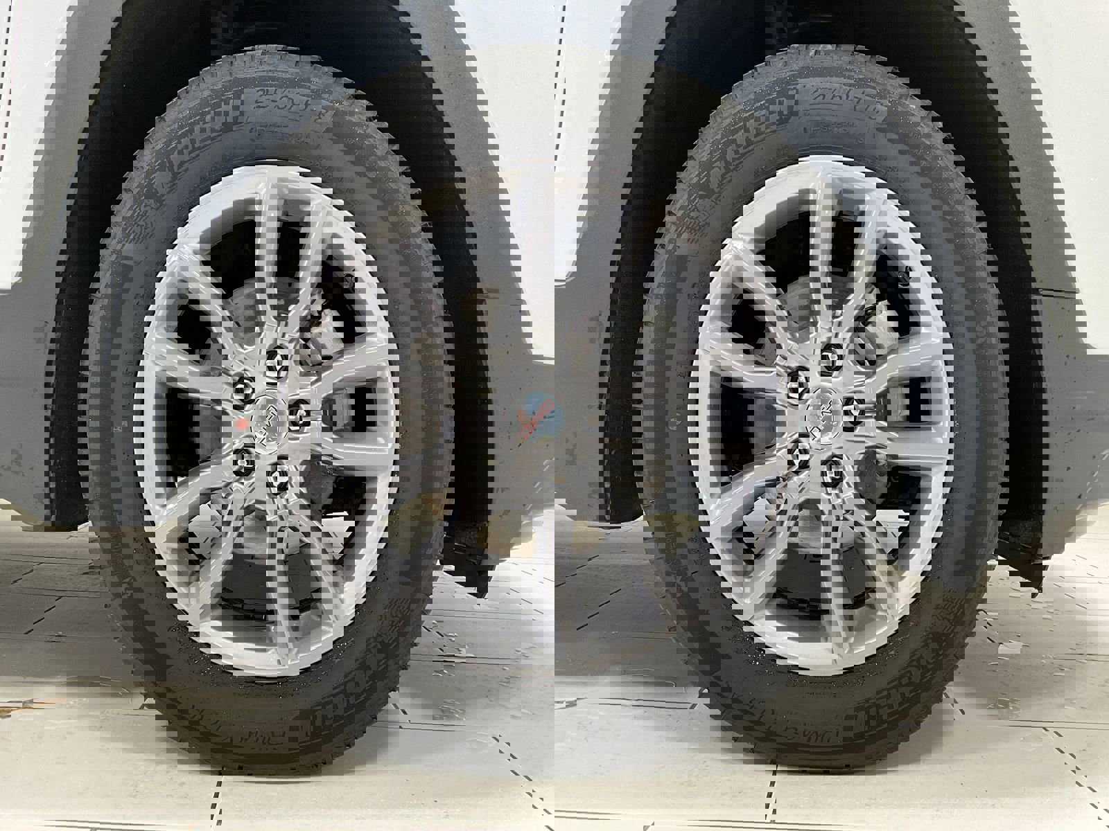 Used 2024 GMC Terrain SLT image 8