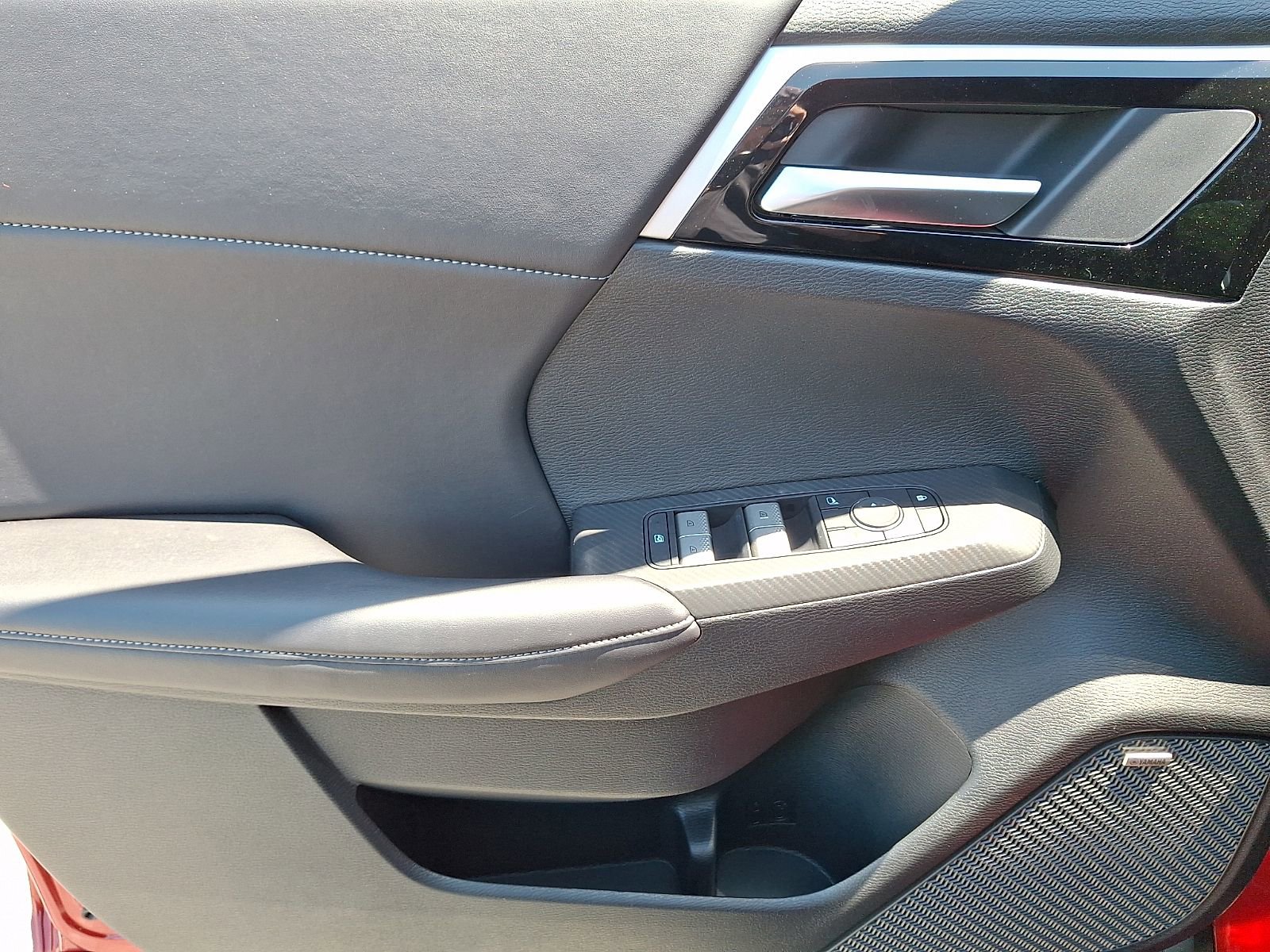 New 2026 Mitsubishi Outlander LE AWD/4WD image 12