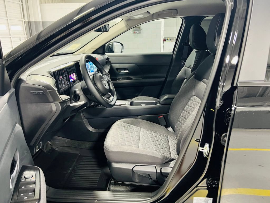 New 2026 Nissan Kicks SV FWD image 20