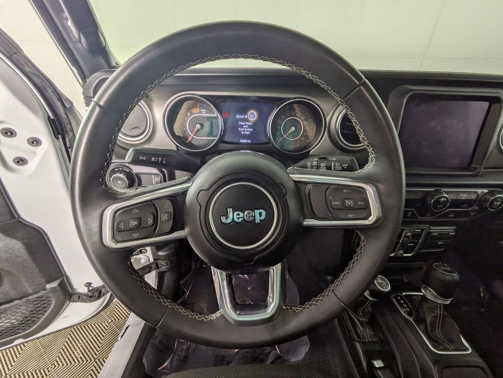 Used 2023 Jeep Wrangler Sahara image 16