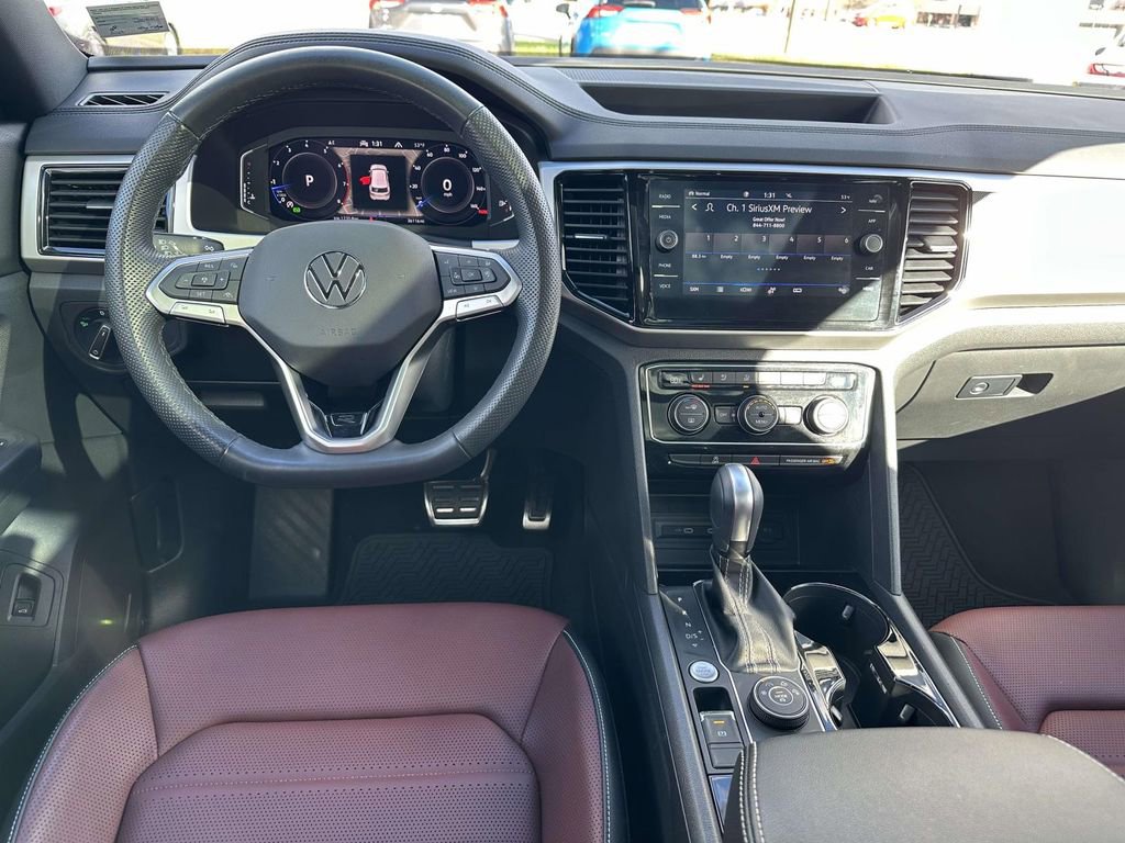 Used 2023 Volkswagen Atlas Cross Sport SEL Premium R-Line image 2
