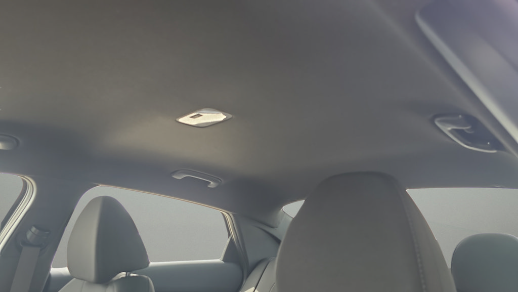 New 2026 Hyundai Elantra Sport FWD image 15