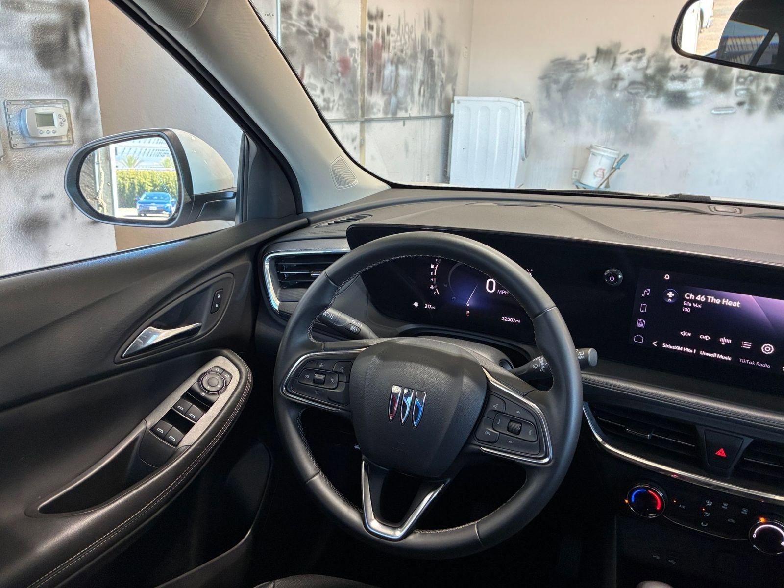 Used 2025 Buick Encore GX Preferred image 33