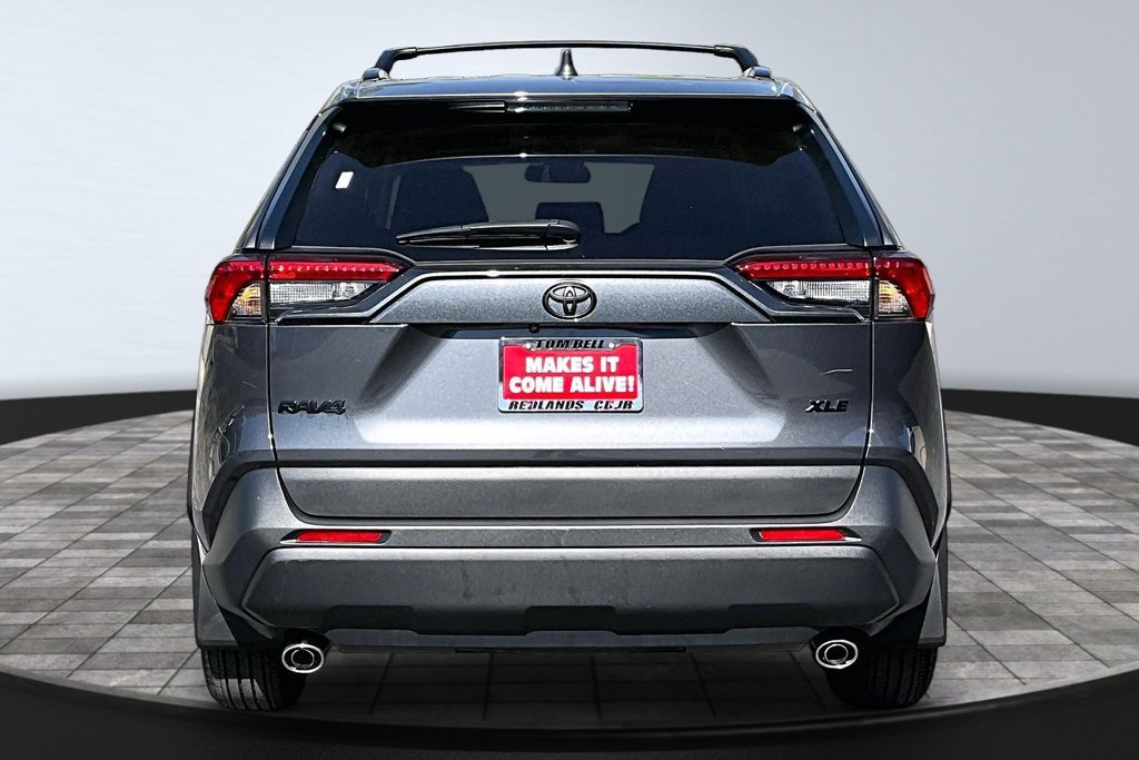 Used 2025 Toyota RAV4 XLE w/ Convenience Package FWD image 23