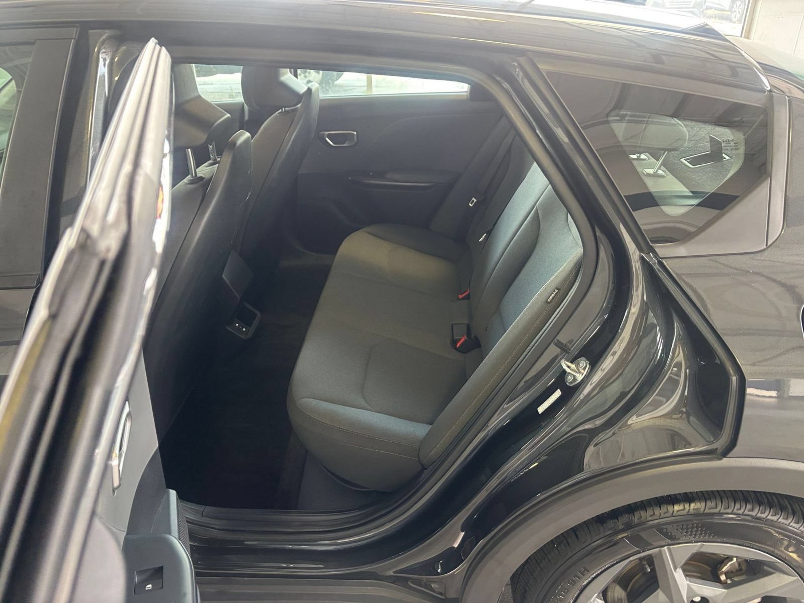 Used 2025 Kia K4 FWD image 25