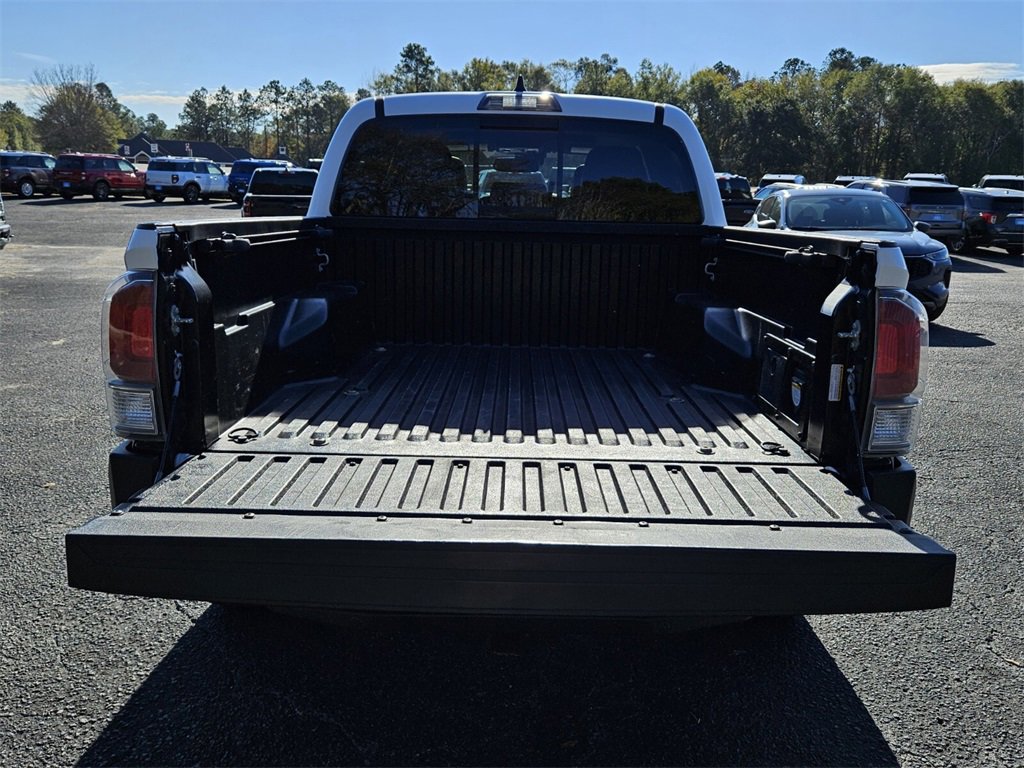 Used 2020 Toyota Tacoma TRD Off-Road image 10