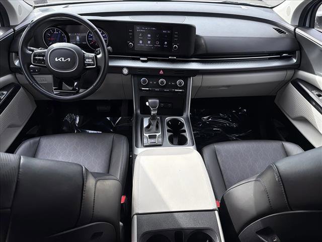 Used 2022 Kia Carnival LX image 24
