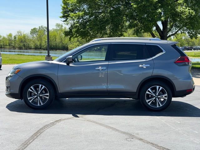 Used 2020 Nissan Rogue SV w/ Premium Package FWD image 4