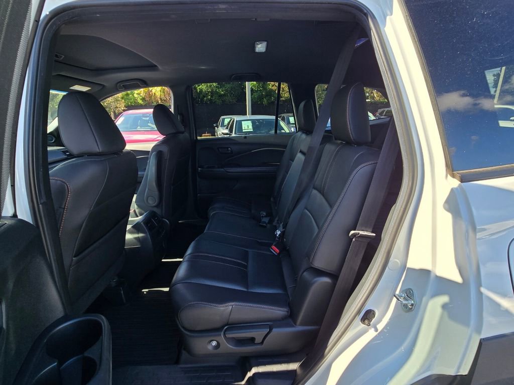 Used 2022 Honda Pilot TrailSport image 14