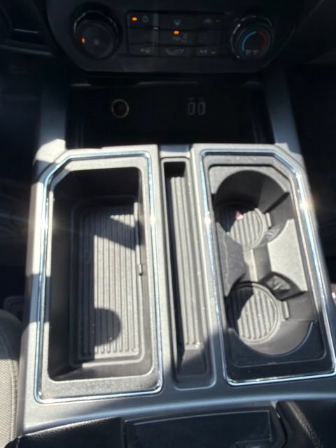 Used 2016 Ford F150 XLT w/ Equipment Group 302A Luxury AWD/4WD image 19